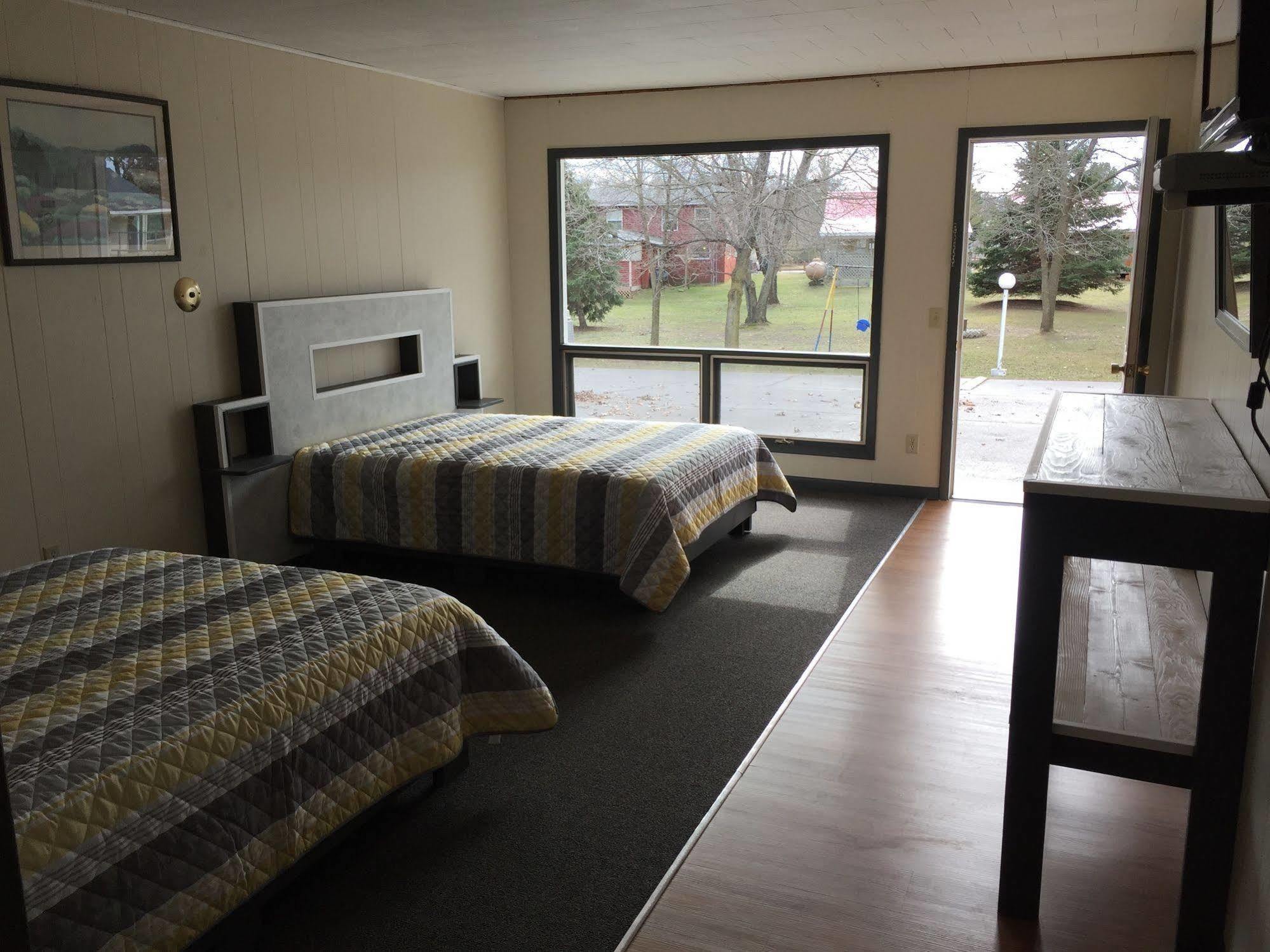 Summer Breeze Resort 위스콘신 델즈 외부 사진
